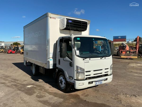 2013 Isuzu NQR image