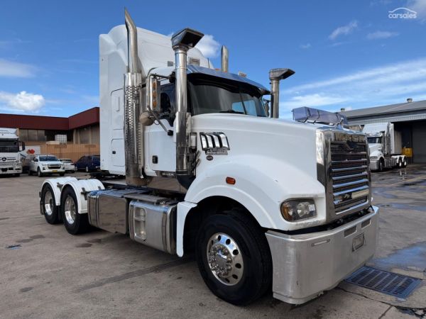 2019 Mack Superliner Prime Mover Sleeper Cab image