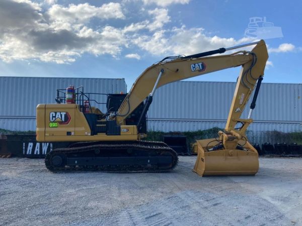 2023 CATERPILLAR 330GC image