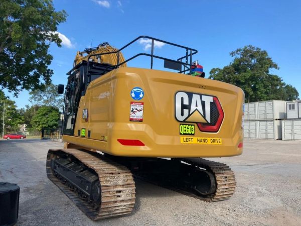 2023 CATERPILLAR 330GC image