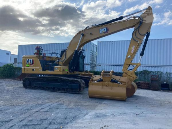2023 CATERPILLAR 330GC image