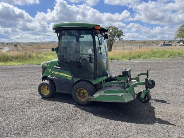 2016 John Deere 1585 TerrainCut image
