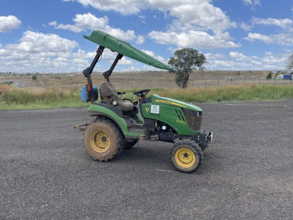 John Deere 2025R image