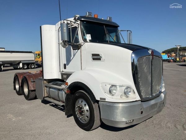2016 Kenworth T409 image