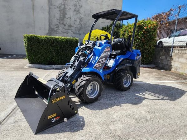 2025 MultiOne 11.6K Mini Loader image