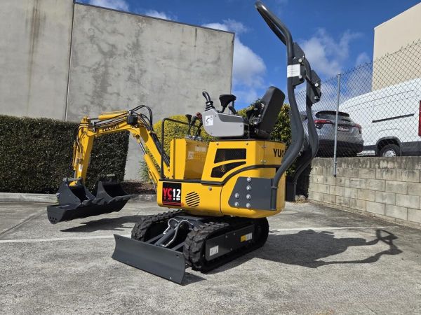 JUST RELEASED 1.2ton excavator + auger drive image