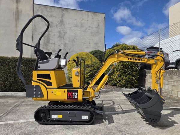 JUST RELEASED 1.2ton excavator + auger drive image