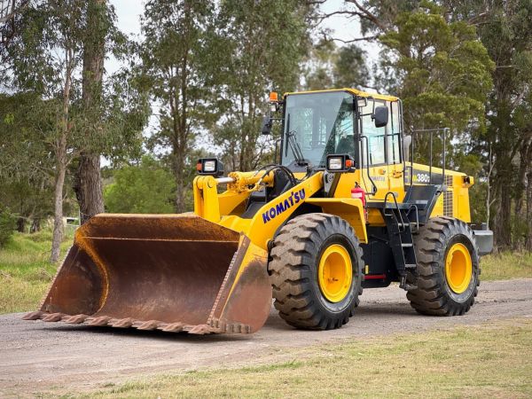 2023 Komatsu WA380-6 Loader/Tool Carrier image
