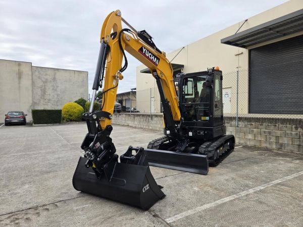 NOW IN STOCK YUCHAI U60 5.6ton with TILT Hitch image