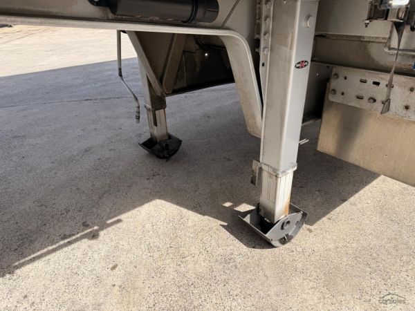 2021 Maxitrans ST3 image