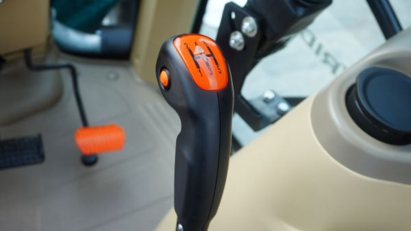 TRIDENT PLUS 120HP POWERSHIFT 4WD A/C CABIN TRACTOR WITH 4IN1 BUCKET (POWER SHUTTLE & 1,500KG FRONT LOADER LIFTING CAPACITY) 5 YEARS LABOUR AND PARTS WARRANTY AUSTRALIA WIDE DELIVERY & SUPPORT image