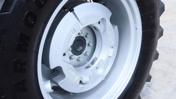 TRIDENT PLUS 120HP POWERSHIFT 4WD A/C CABIN TRACTOR WITH 4IN1 BUCKET (POWER SHUTTLE & 1,500KG FRONT LOADER LIFTING CAPACITY) 5 YEARS LABOUR AND PARTS WARRANTY AUSTRALIA WIDE DELIVERY & SUPPORT image