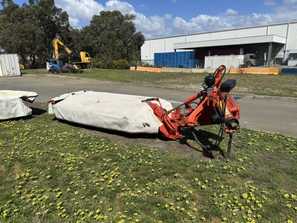 1 x Kuhn GMD350 Disc Mower Attachment image