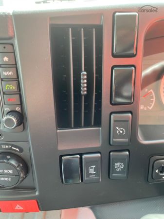 2025 Isuzu NPR 65/45-190 Crew Cab 4x2 image