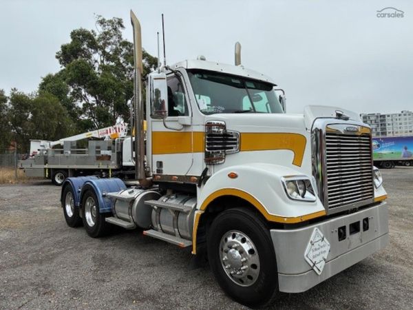 2016 Freightliner FLX Coronado 114 image