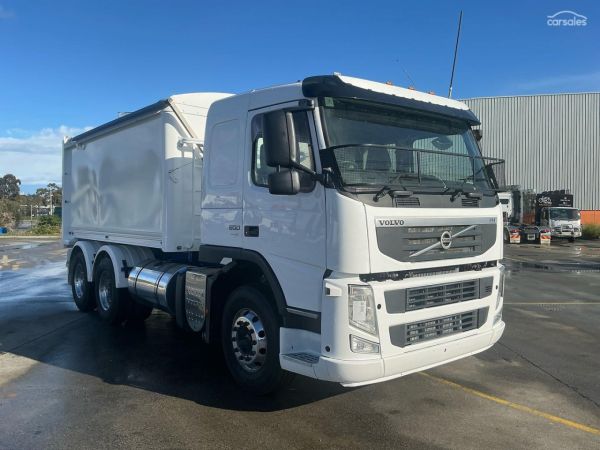 2011 Volvo FM 500 Tipper image