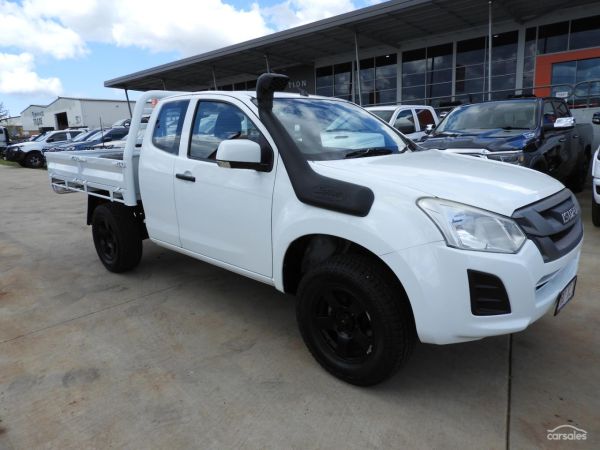 2017 Isuzu D-MAX SX Manual 4x4 MY17 image