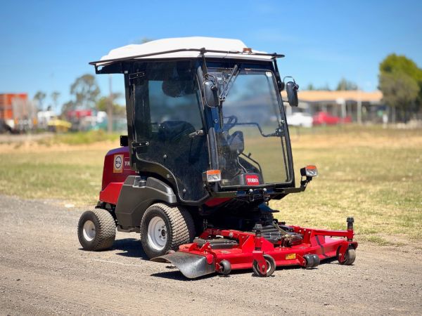 2022 Toro Groundmaster 3310 Front Deck image