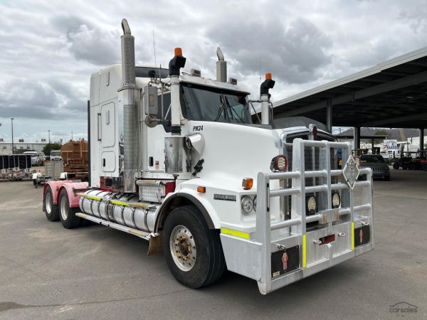 2017 Kenworth T659 image