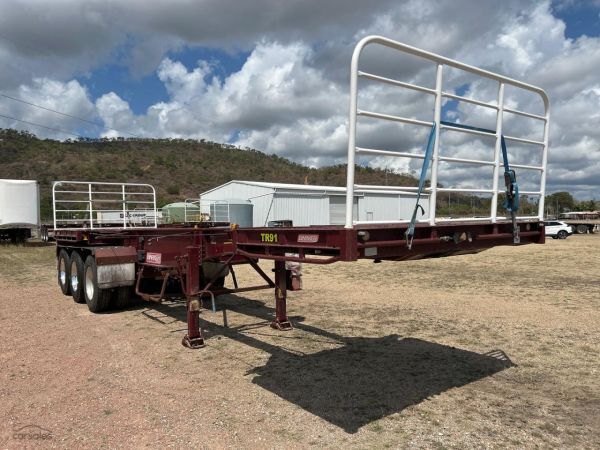 2017 Barker Heavy Duty Tri Axle image