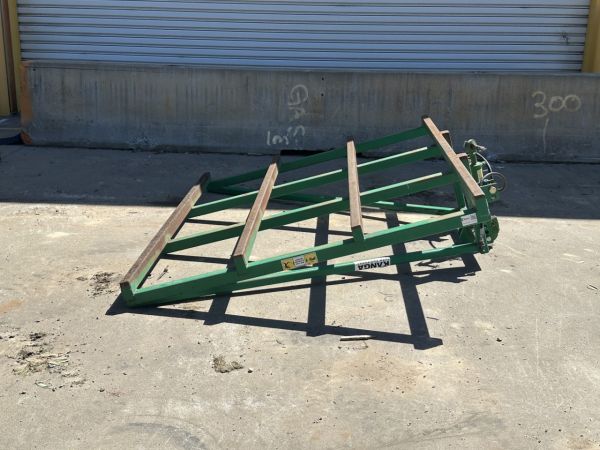 1 x Kanga Spreader Bar Attachment (Council Asset) image
