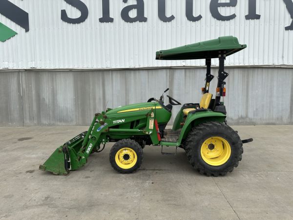 John Deere 3038E 4x4 Tractor image