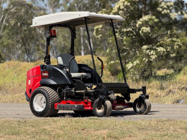 2018 Toro Ground Master 7200 Zero Turn image