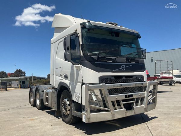 2022 Volvo FM 500 Sleeper Cab image