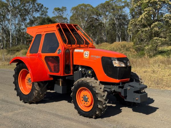 2014 Kubota M108 FWA/4WD S image