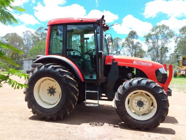 KIOTI CAB TRACTOR | DX7510 TRACTOR image