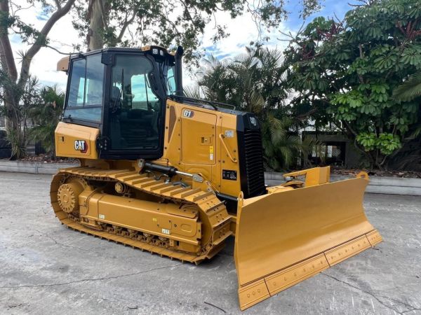 2023 CATERPILLAR D1 image