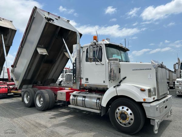 2018 Western Star 4800FS2 image