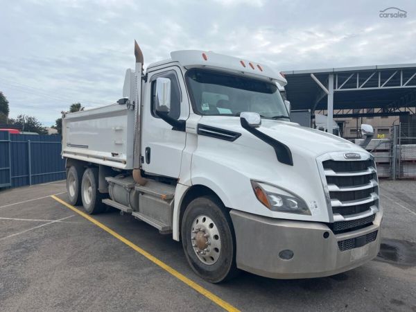 2022 Freightliner Cascadia image