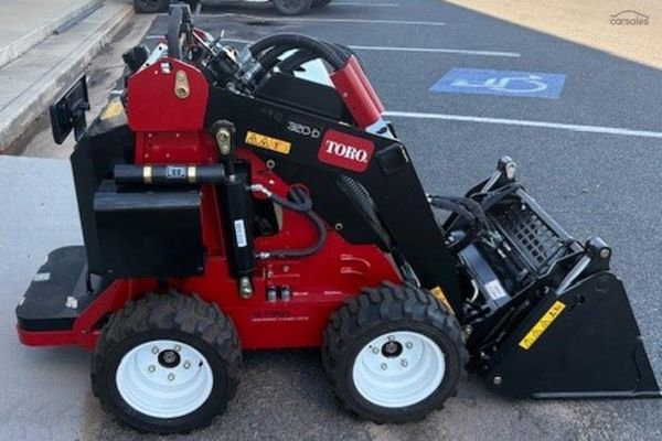 2025 Toro W320-D image
