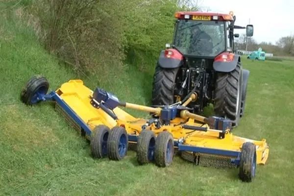 BOMFORD 4600 TRI WING – ROTARY CUTTER image