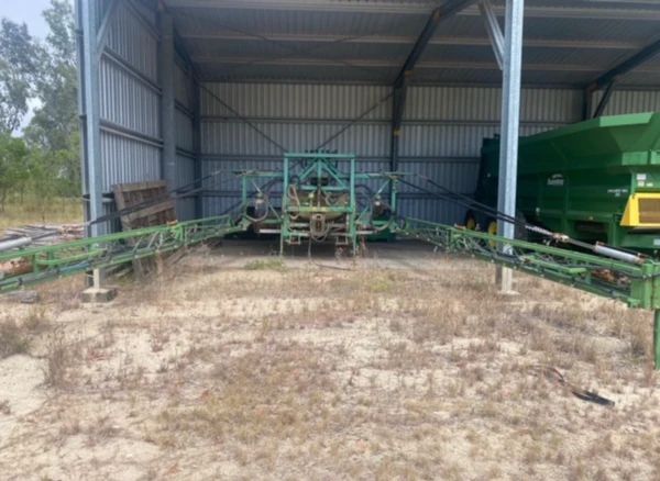 Hayes Linkage Sprayer image