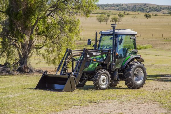 70hp Tractor DQ704C image