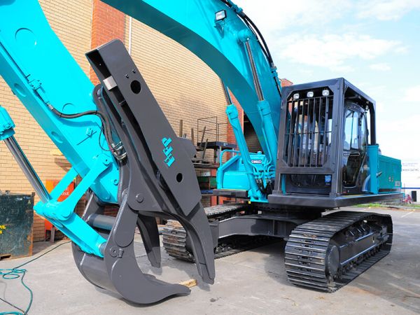 Logfork/Saw Combo to suit 25 tonne base & above Hardwood Forest Products Australia image