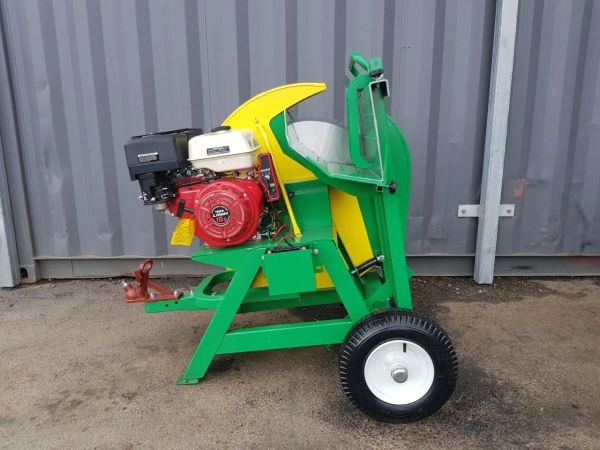 Tractor Log Saw image