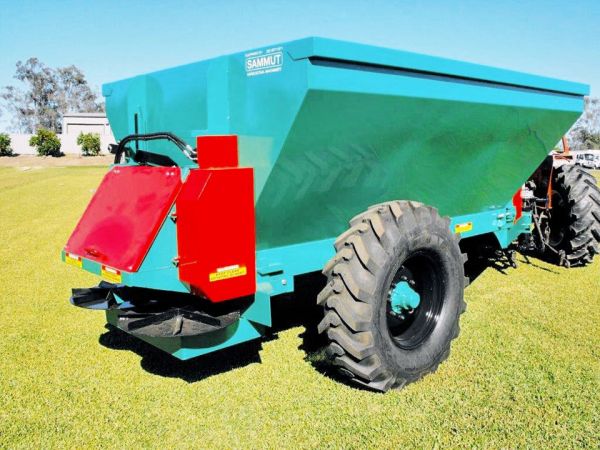 2018 SAMMUT NEW CAN SPREAD , MANURE , GRANULAR , MULCH , CLAY , SOIL , MILL MUD AND MUCH MORE SPREADKING image