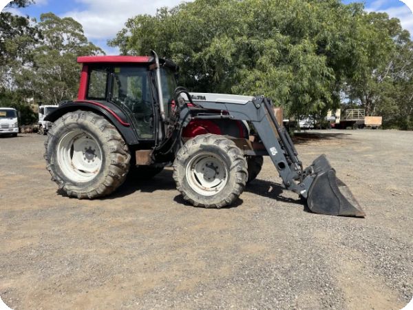 2013 Valtra N124 Tractor image