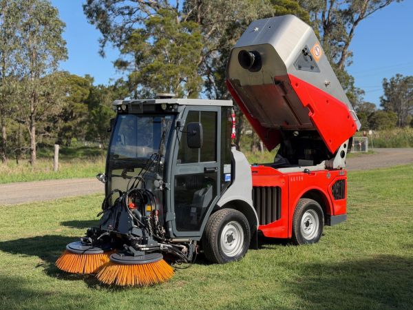 2020 Hako Citymaster 1650 Sweeper image