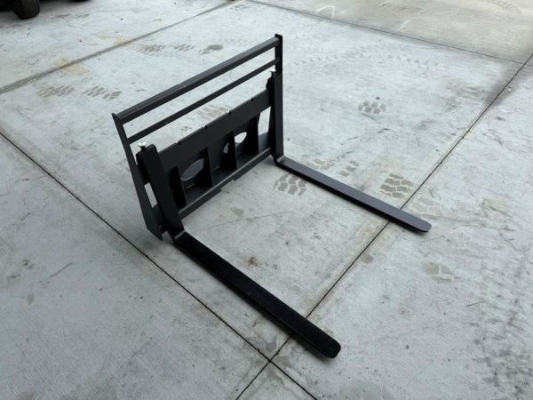 Mini Skid Attachment - Pallet Forks image