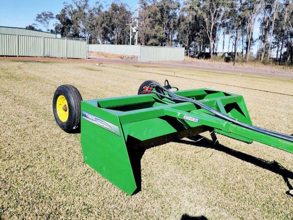 2022 UNITED IMPLEMENTS ( USA) NEW TRAILING BOX GRADER image