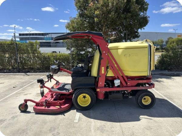 2018 Gianni Ferrari T4 TK EL Mower/Sprayer & 5 X Assorted Mower Tyres (Council Asset) image