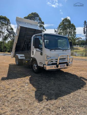 2017 Isuzu N Series NPR 45/55-155 image