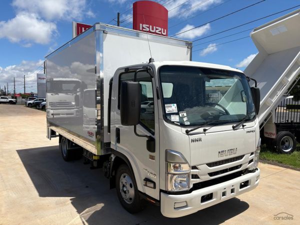 2025 Isuzu N Series NNR 45-150 Vanpack image