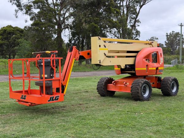 2012 JLG 450AJ Boom Lift image