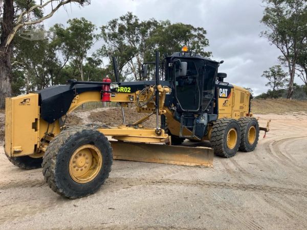 2017 CATERPILLAR 140M3 image
