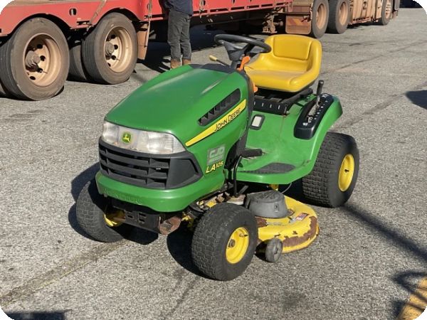 John Deere LA105 Ride-On Mower (Unreserved) image